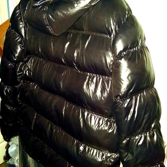 Black Puffer Jacket with Green Accents - Picture 5 of 13